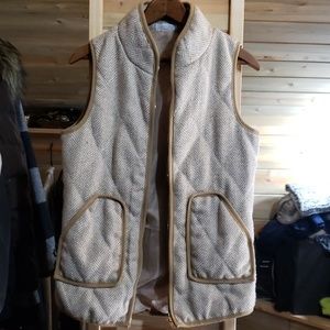 Tan Herringbone Zip-up Vest Size Medium